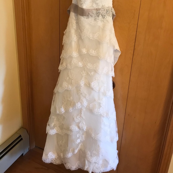 Sottero and Midgley wedding dress - Picture 2 of 9